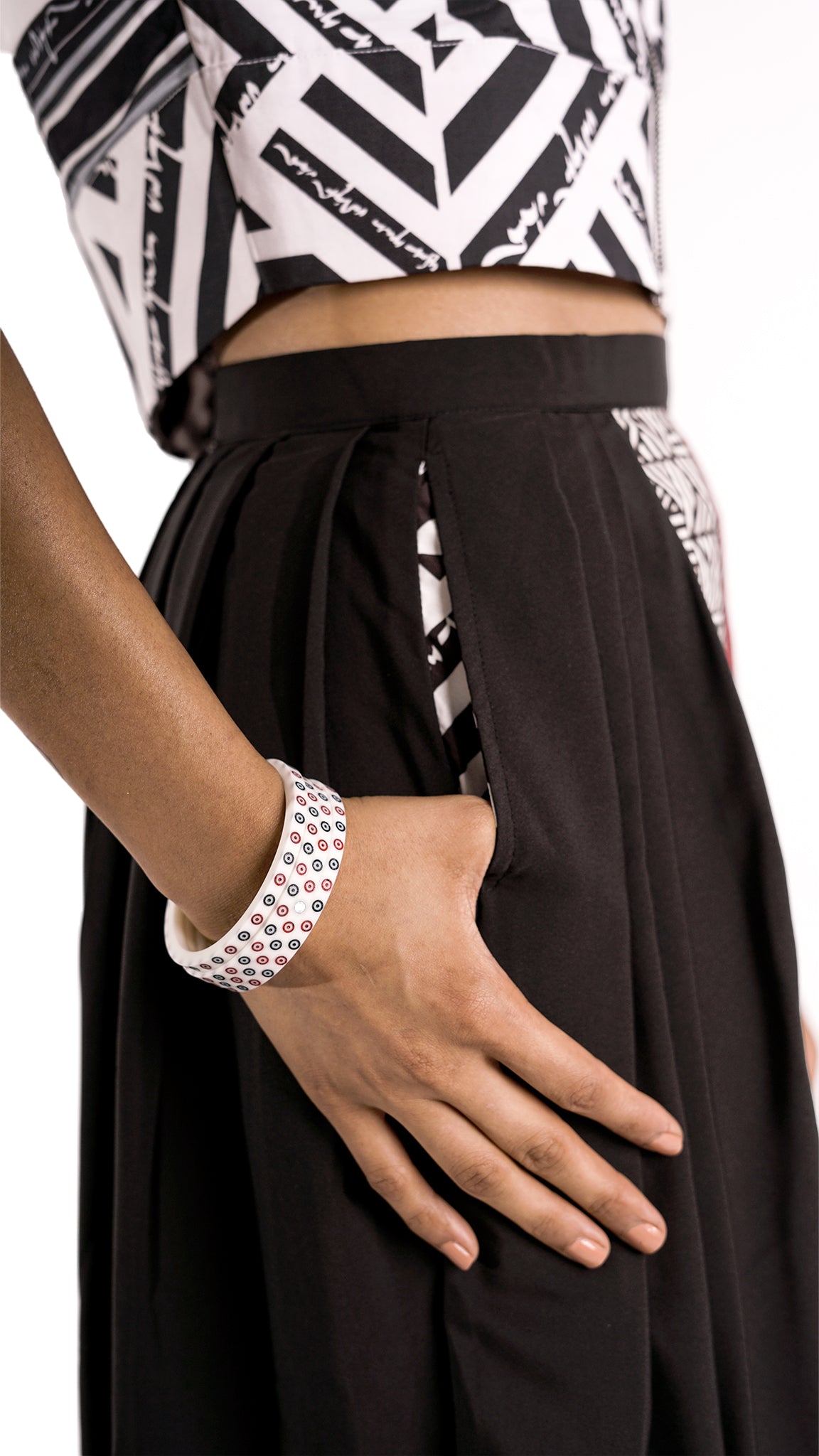 Vino Supraja Purisai Signature Skirt - Black Red