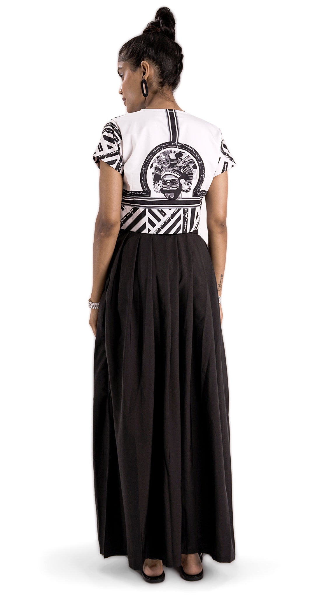 Vino Supraja Purisai Signature Skirt - Black Red