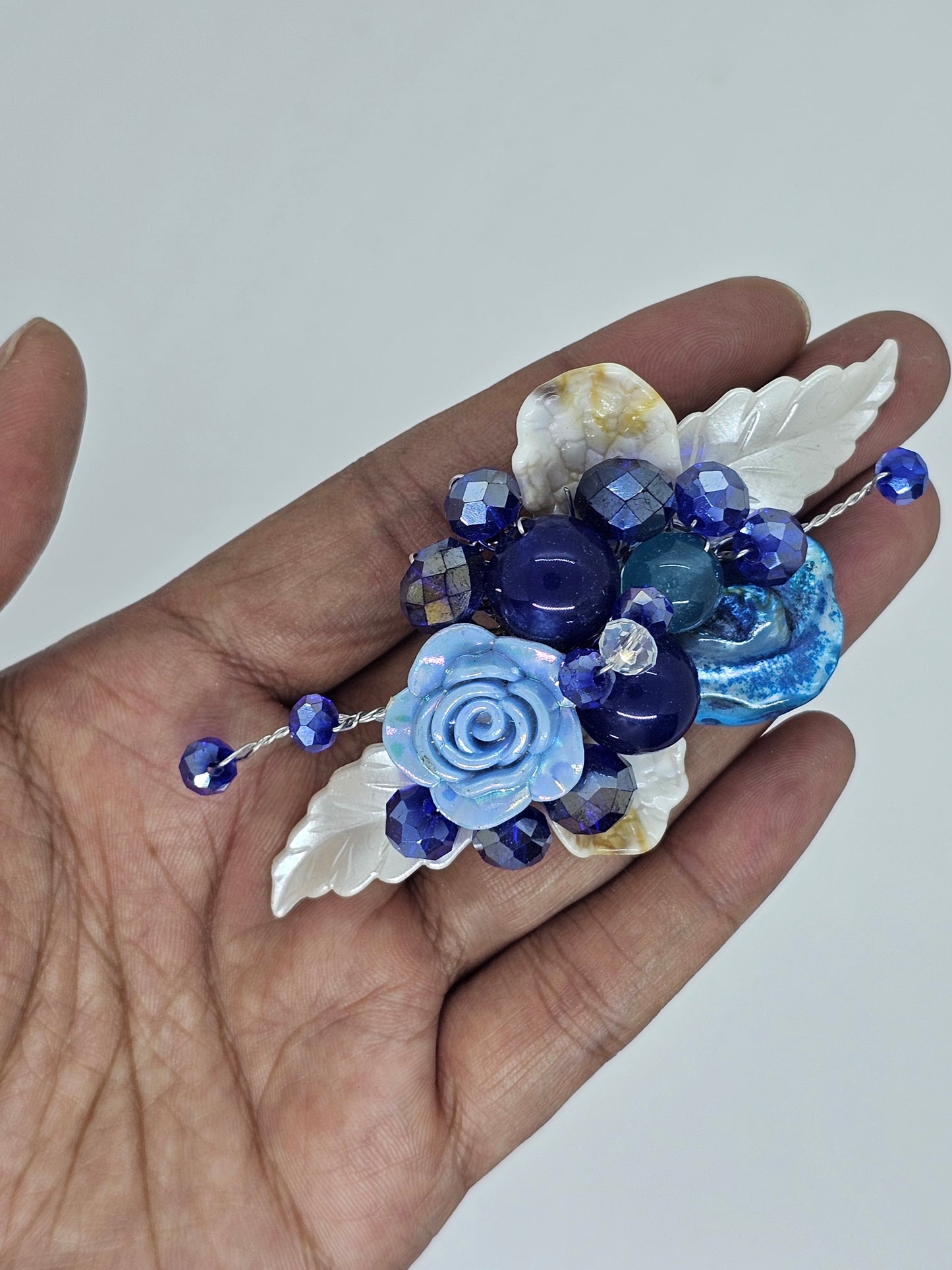 Nyana Pearl/Mother of pearl Chain Brooch Kerongsang